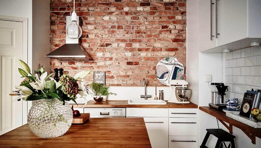 Чем лучше отделать стены на кухне: советы по подбору материалов